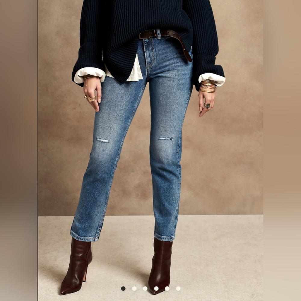Like NEW Straight ankle jean, size 25